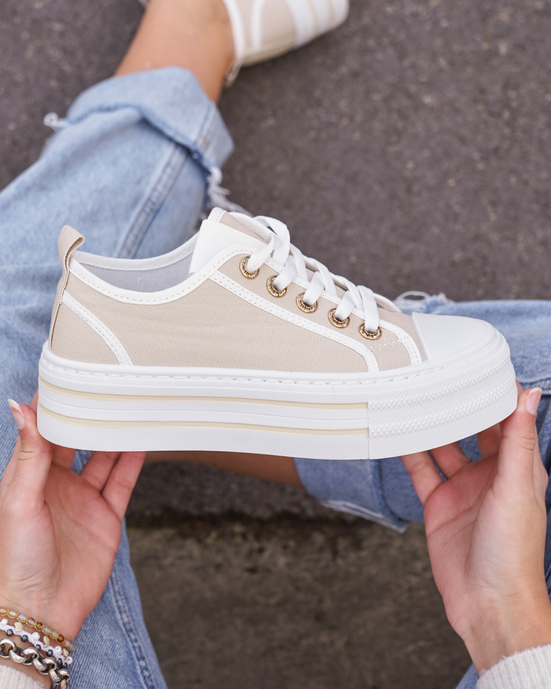 Basket femme compensée taupe à lacets - Ludivine