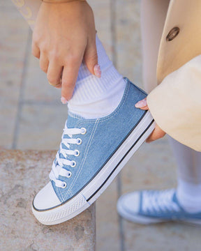 Basket femme en toile bleue jeans à lacets - Sandra - Casualmode.fr